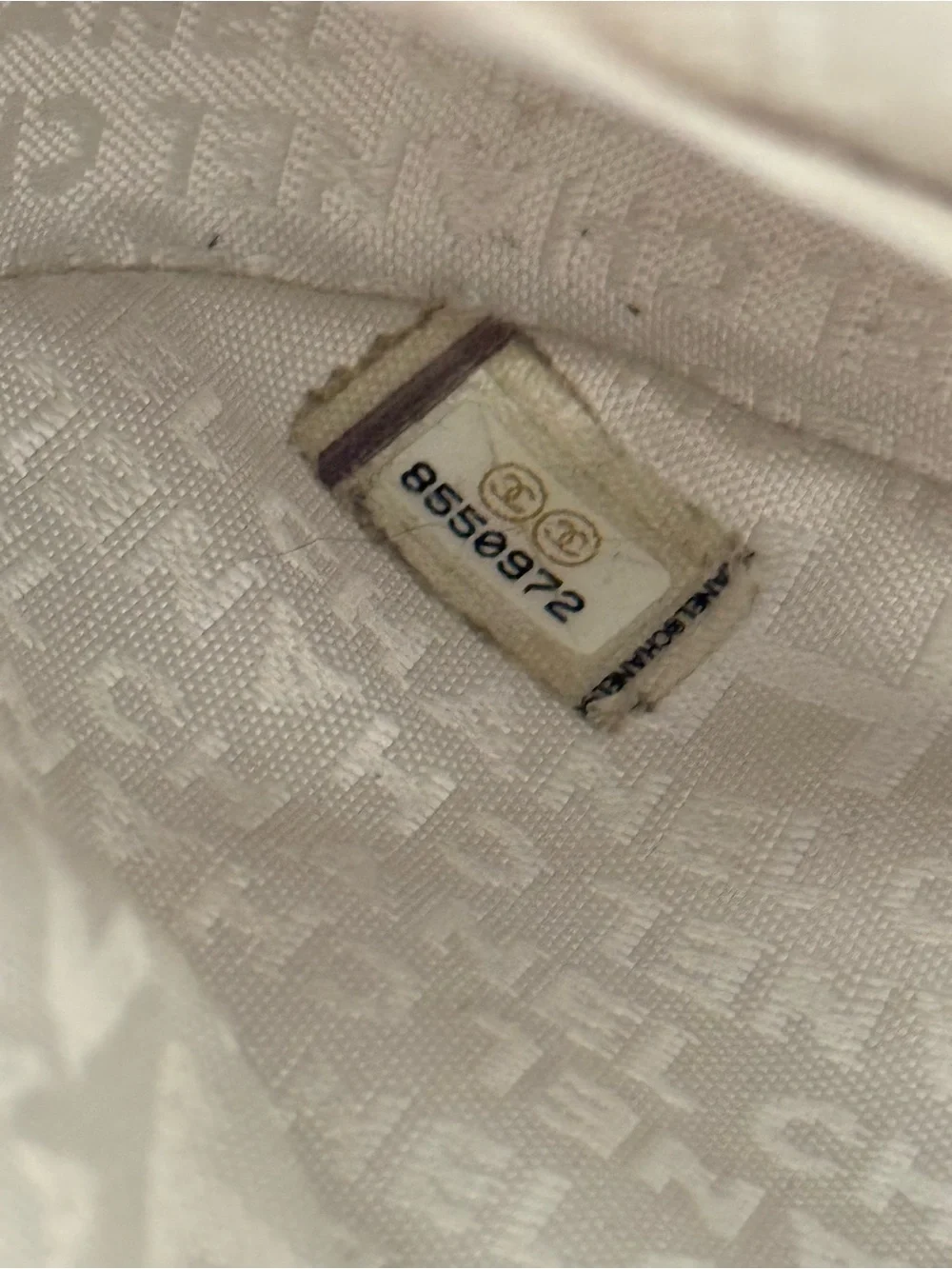 CHANEL Cream Quilted Leather Shoulder Bag with Silver Chain 2004